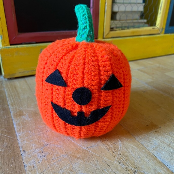 Other - Vintage Crochet pumpkin with felt face